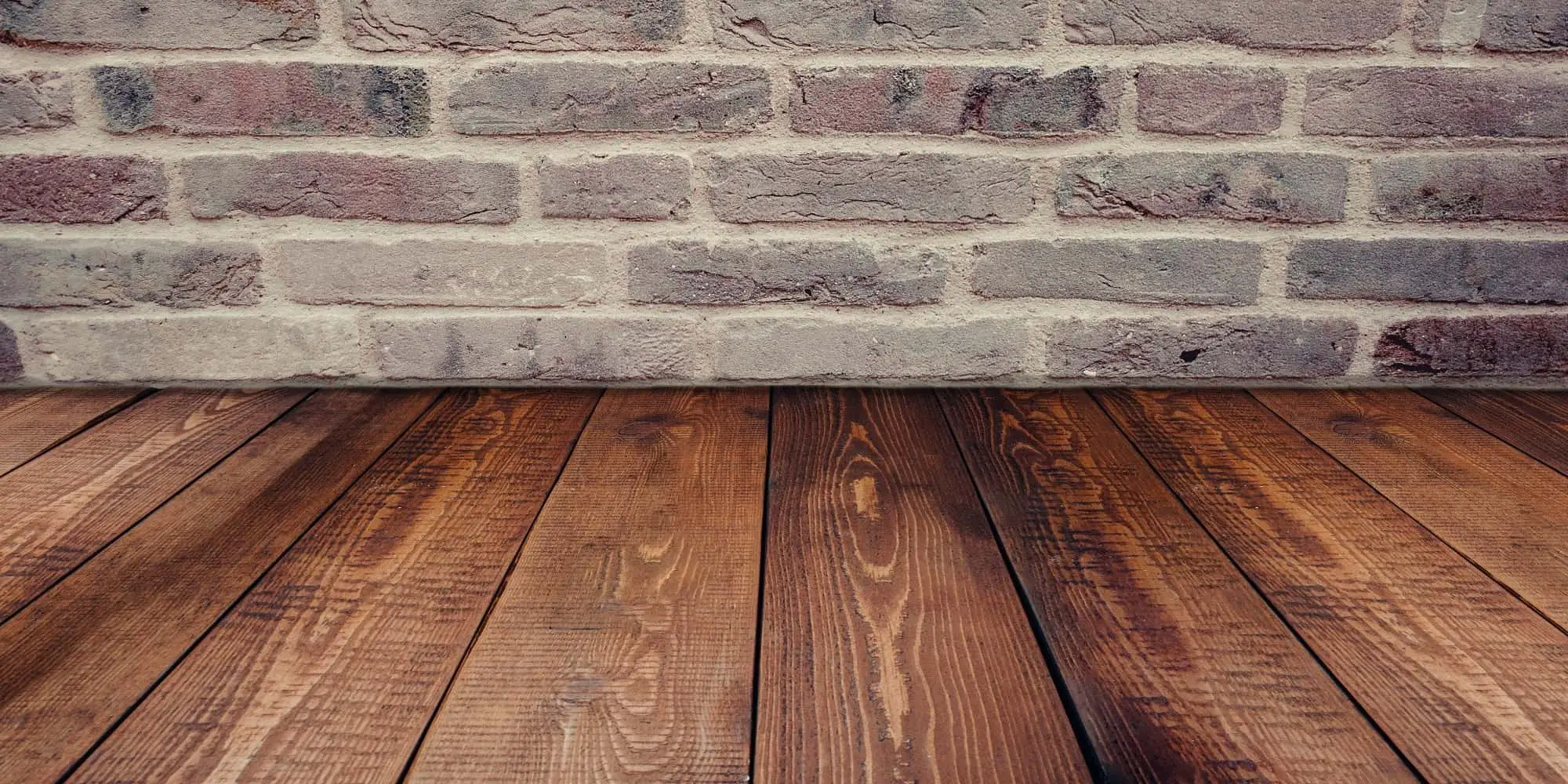 wood floor and bricks wall